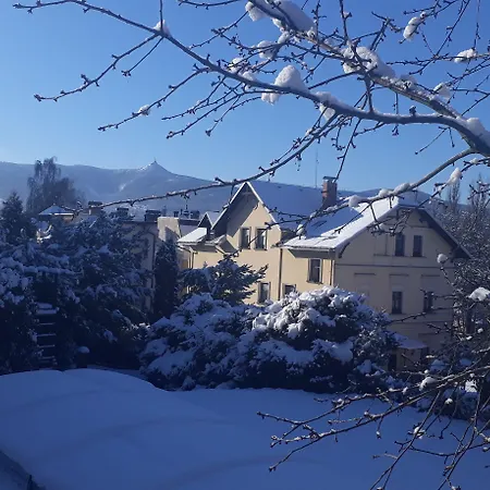 Jasmin Πανσιόν